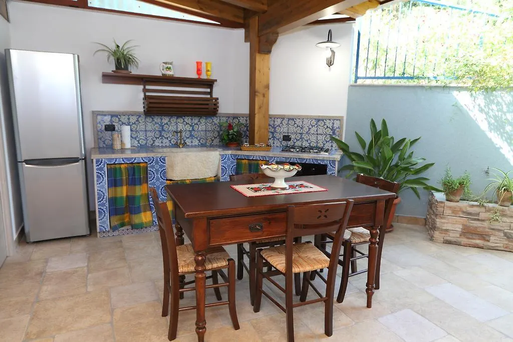 צ'פאלו Villa Eleonora דירה